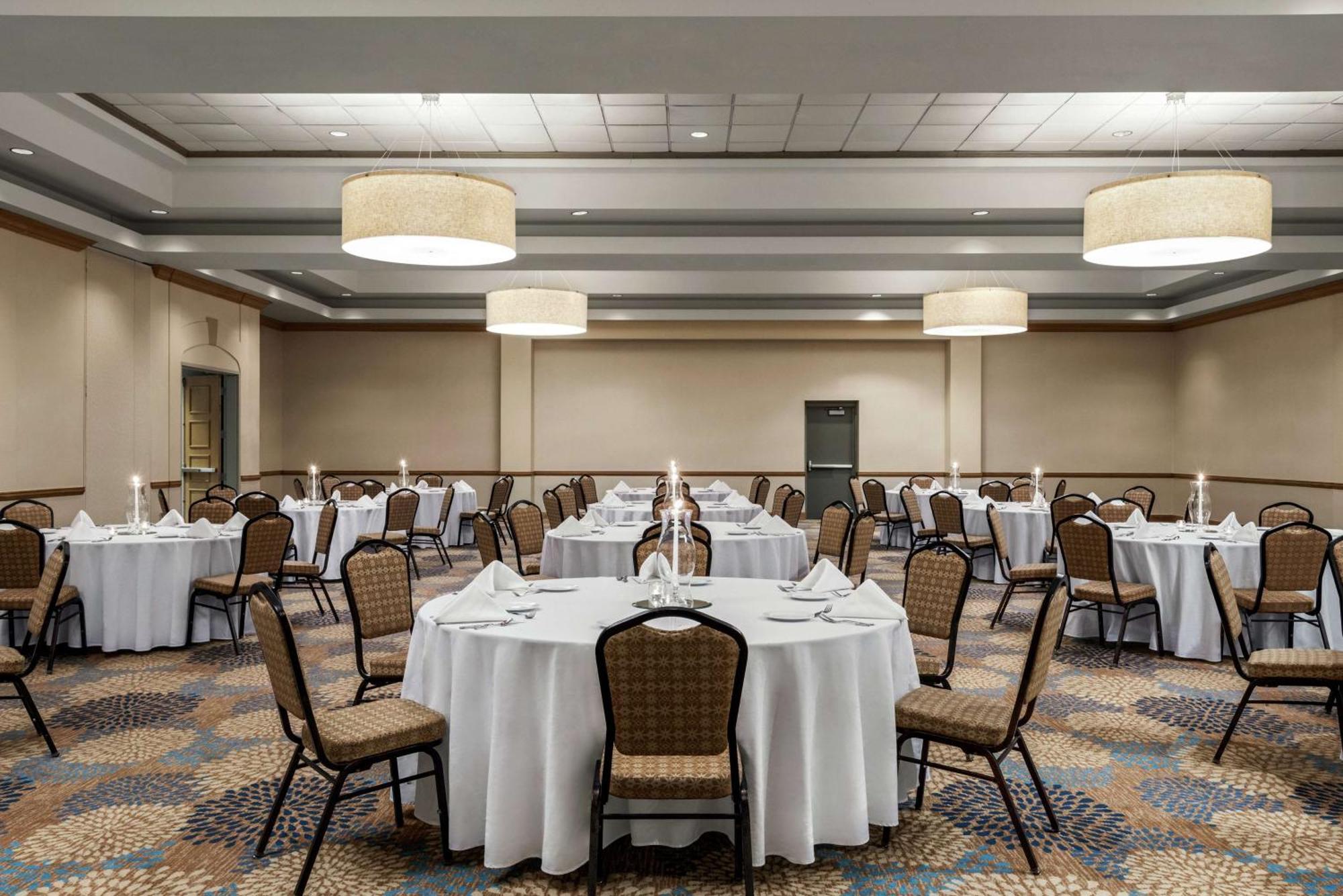 Embassy Suites By Hilton Columbus Dublin Esterno foto